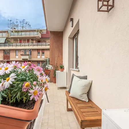 Cornelia Elegance House Apartament *